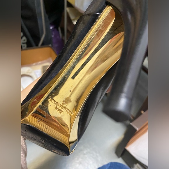 Louis Vuitton High Heel Leather Boots - Picture 2 of 2